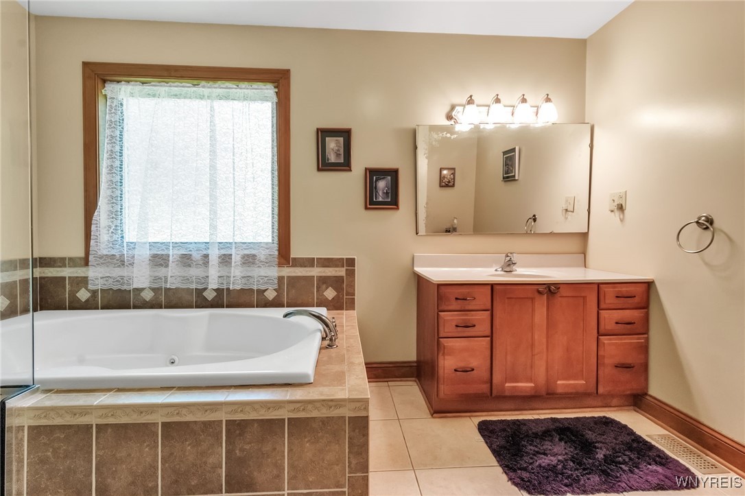 11584 Jennings Road, North Collins, New York image 39