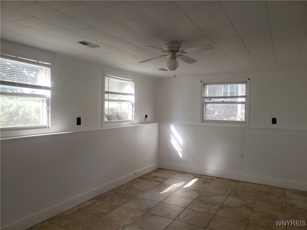 Ridgeway, New York 14103, United States, 5 Bedrooms Bedrooms, ,1 BathroomBathrooms,Residential,Active,236820