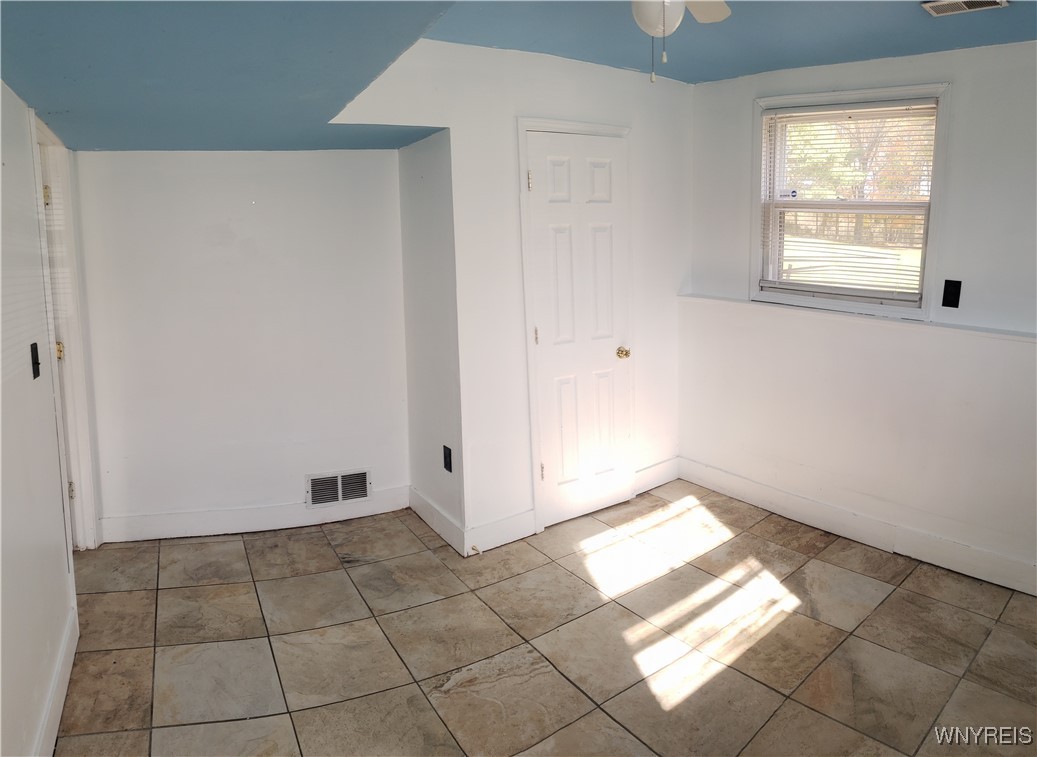 Ridgeway, New York 14103, United States, 5 Bedrooms Bedrooms, ,1 BathroomBathrooms,Residential,Active,236820