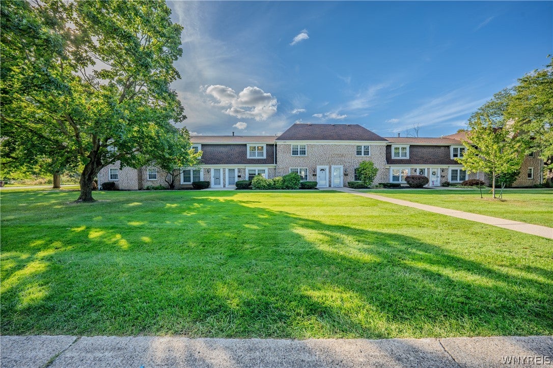 105 Carriage Drive 3