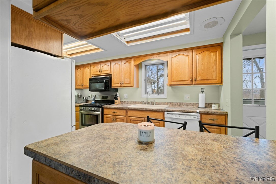 2191 Lockport Olcott Road, Newfane, New York image 11