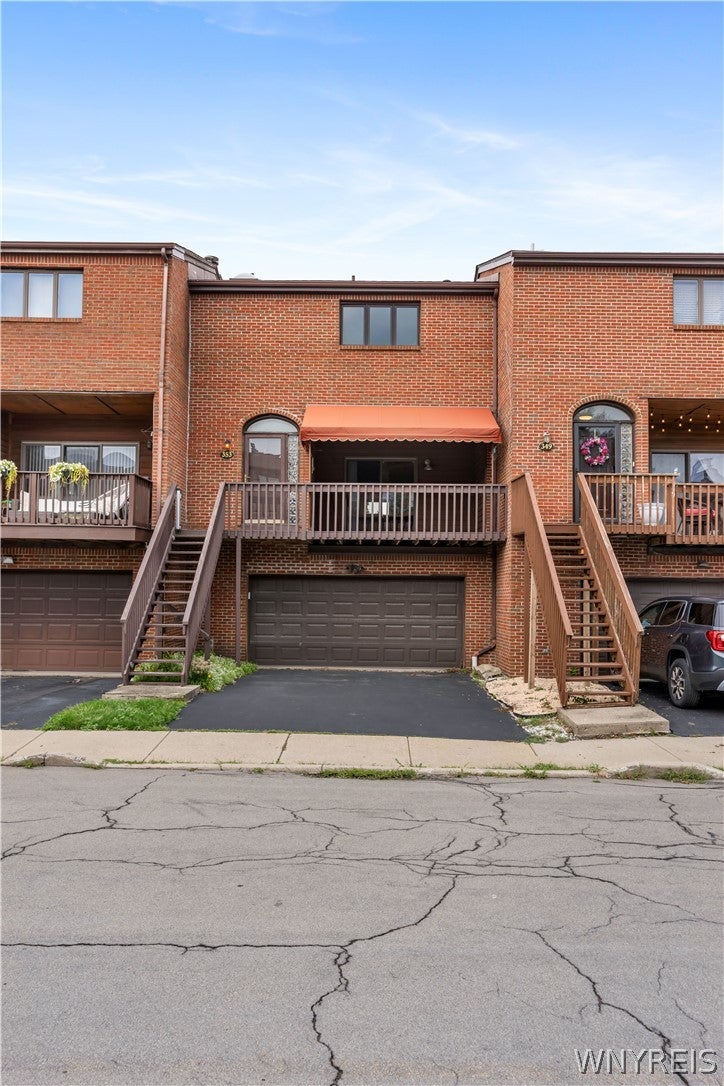 353 Lakefront Boulevard