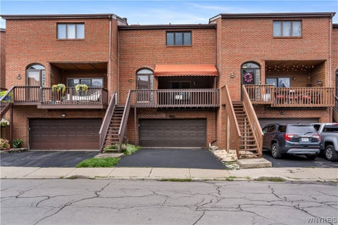 Townhouse For Sale - 353 Lakefront Boulevard<br/> Buffalo, NY 14202