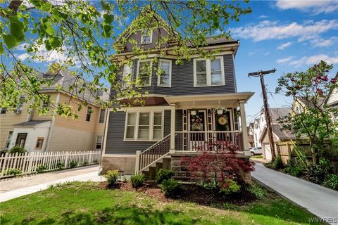 Photo of 354 W Utica Street, Buffalo, NY 14222 (MLS # B1472158)