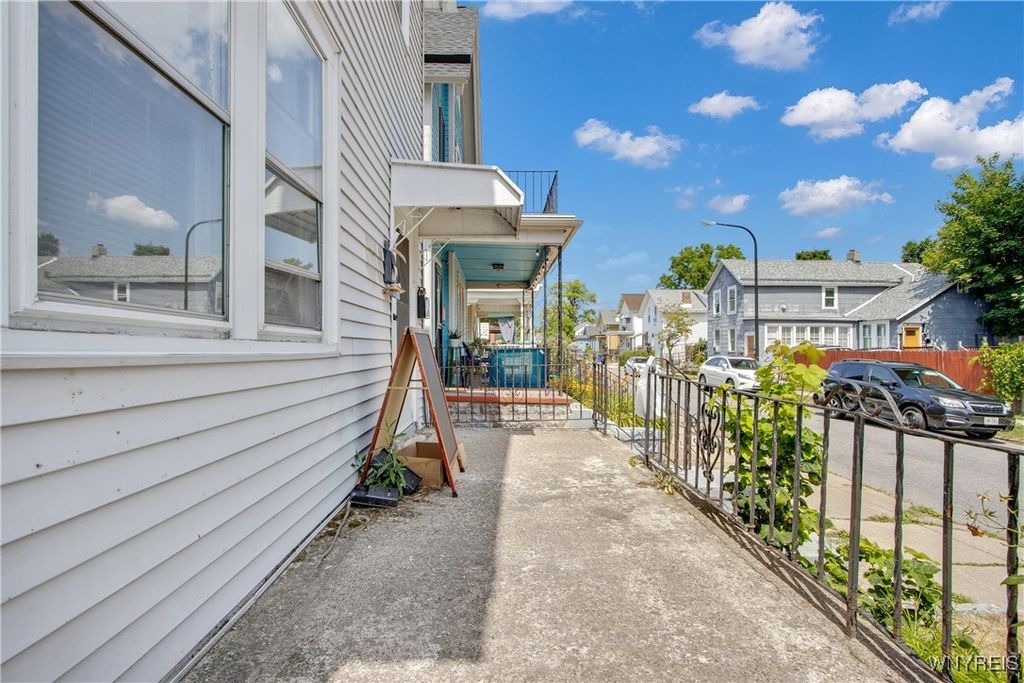 Photo of 84 10th Street, Buffalo, NY 14201 (MLS # B1649534)