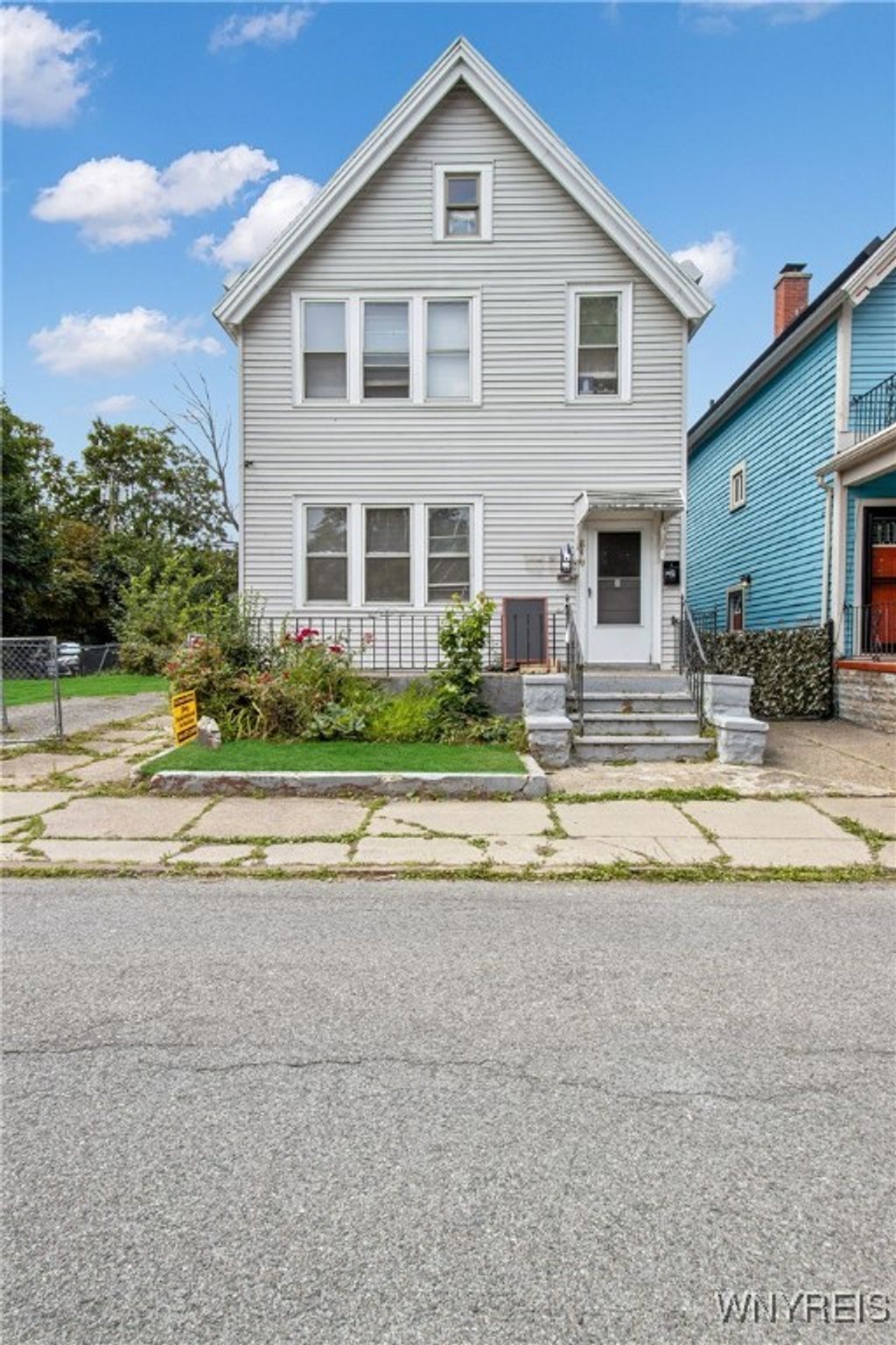 Photo of 84 10th Street, Buffalo, NY 14201 (MLS # B1649534)