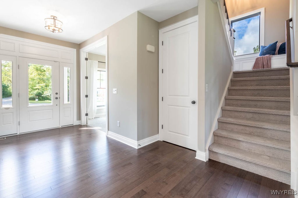 7424 Jewett Holmwood