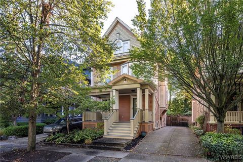 Photo of 21 Granger Pl Pl, Buffalo, NY 14222 (MLS # B1643798)