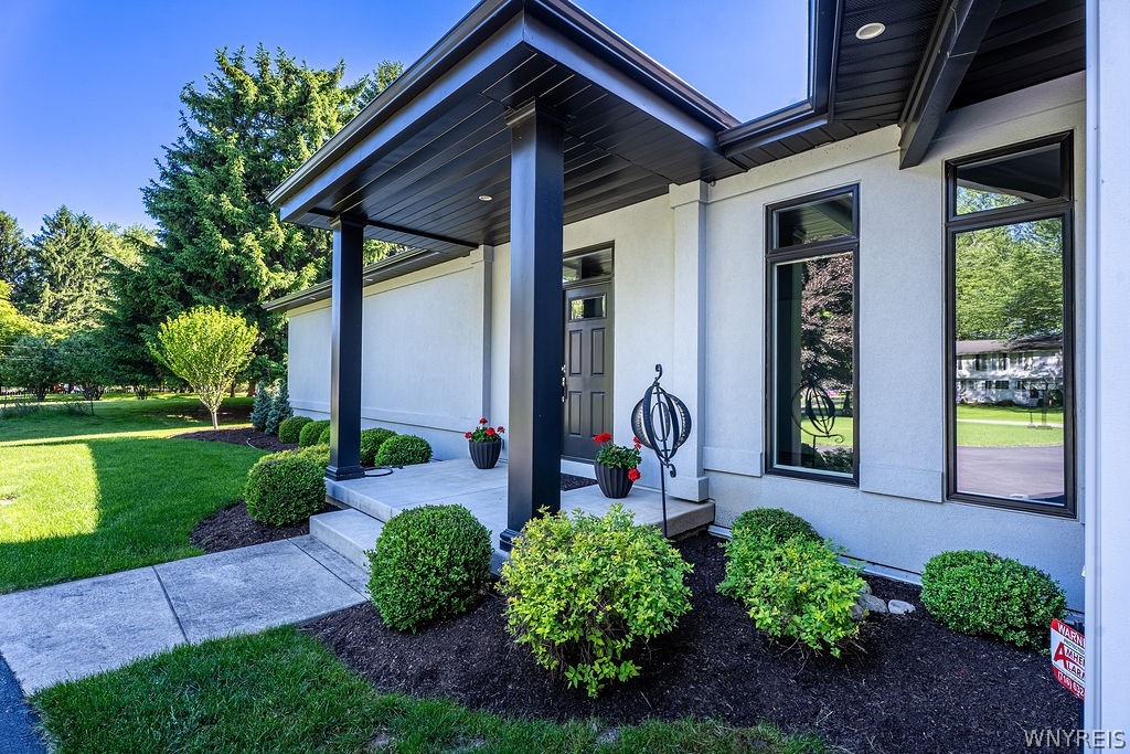 5085 Willowbrook  W Drive