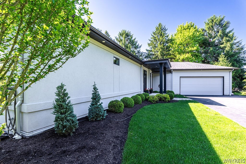 5085 Willowbrook  W Drive