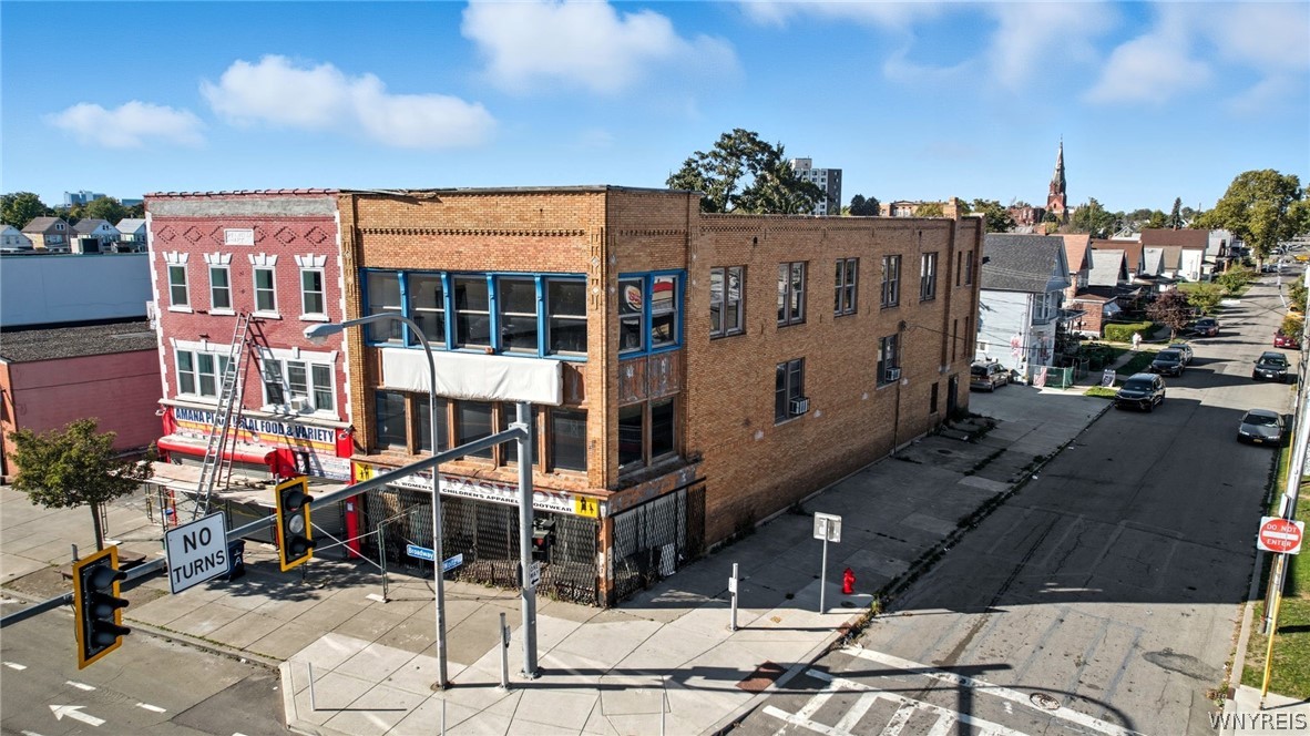 1058 Broadway Street