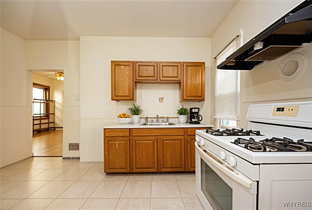 145 Heath Street, Buffalo, New York image 10