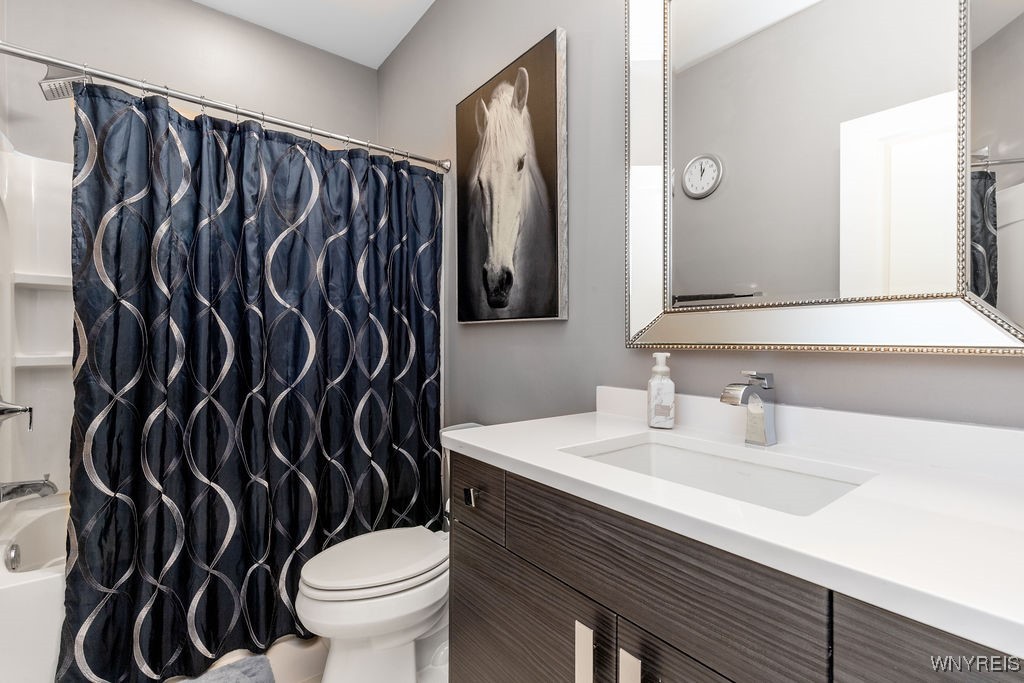 7395 Jewett Holmwood Road, Orchard Park, New York image 30