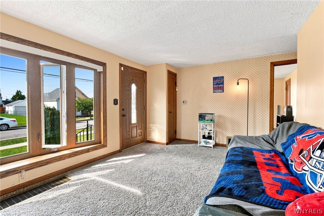 160 Clover Place