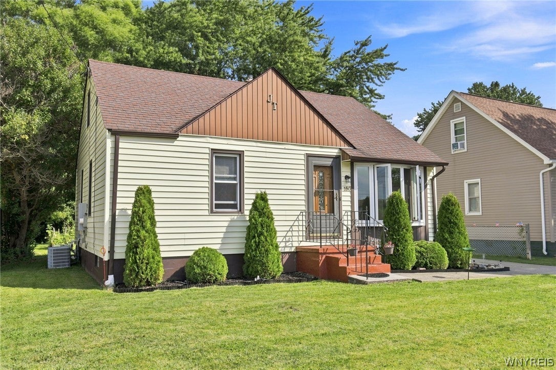 160 Clover Place
