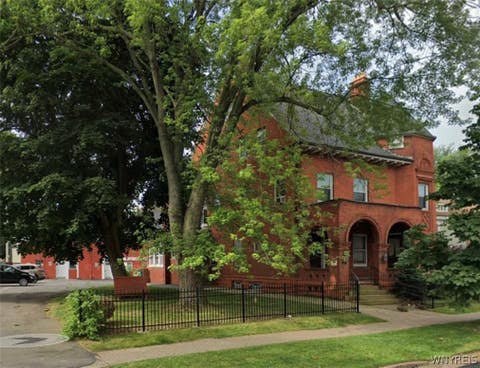 Apartment For Rent - 88 W Utica Street #1<br/> Buffalo, NY 14209