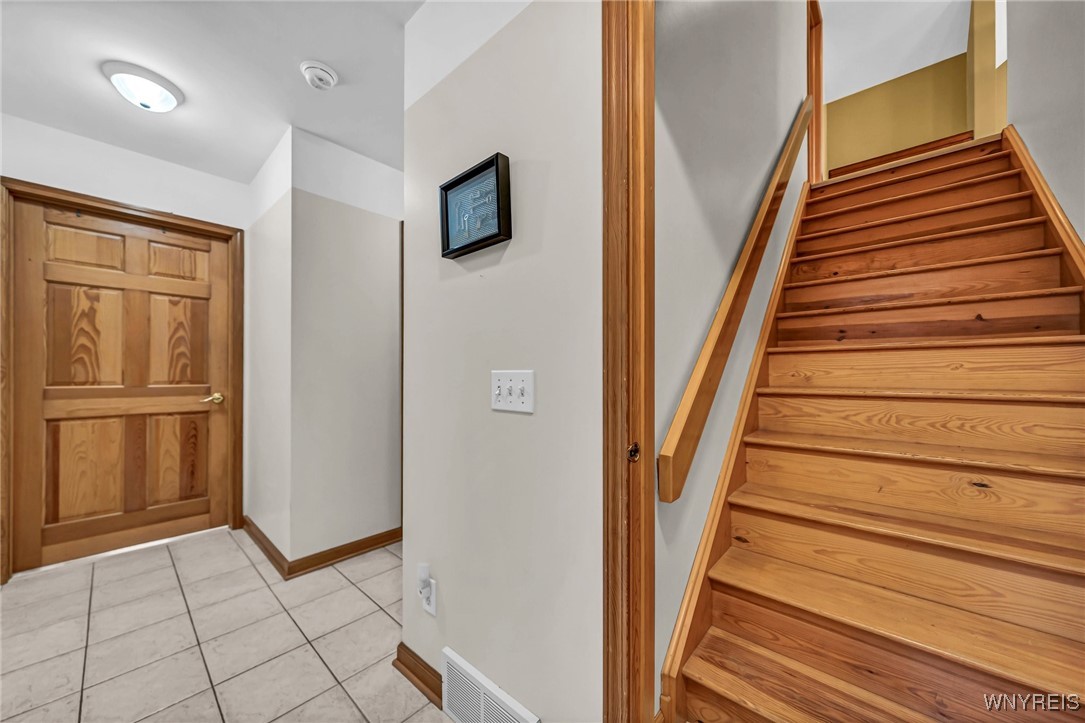 8175 Roseville Lane, Clarence, New York image 27