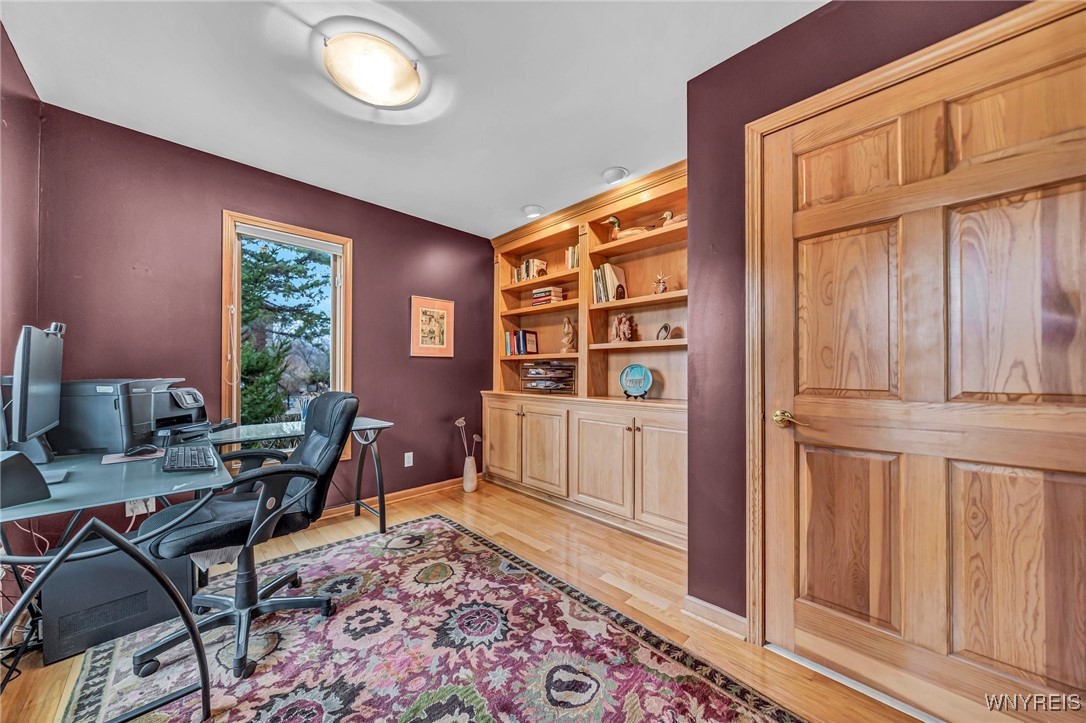 8175 Roseville Lane, Clarence, New York image 21