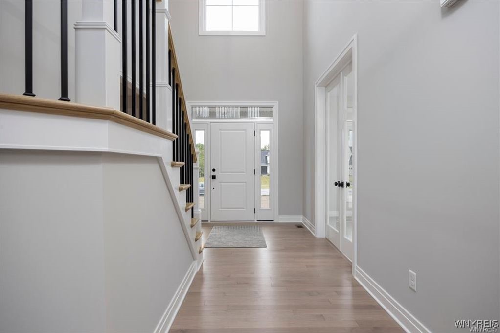 13 Kestrel Court, Orchard Park, New York image 2