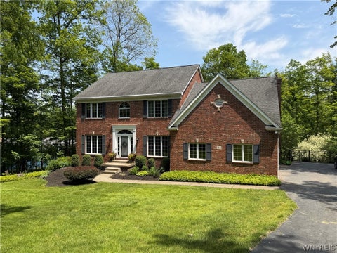 Homes For Sale - 914 Underhill Road<br/> Erie County, Aurora, NY 14052
