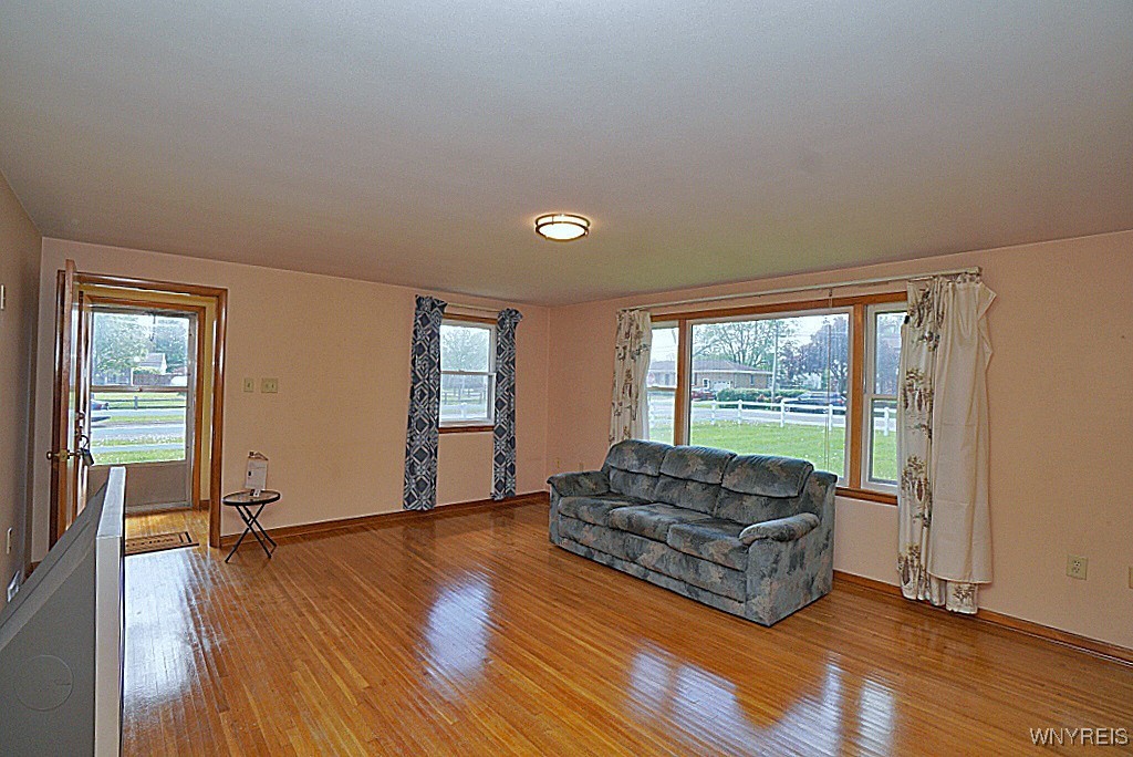 3738 Fuller Avenue, Hamburg, New York image 11