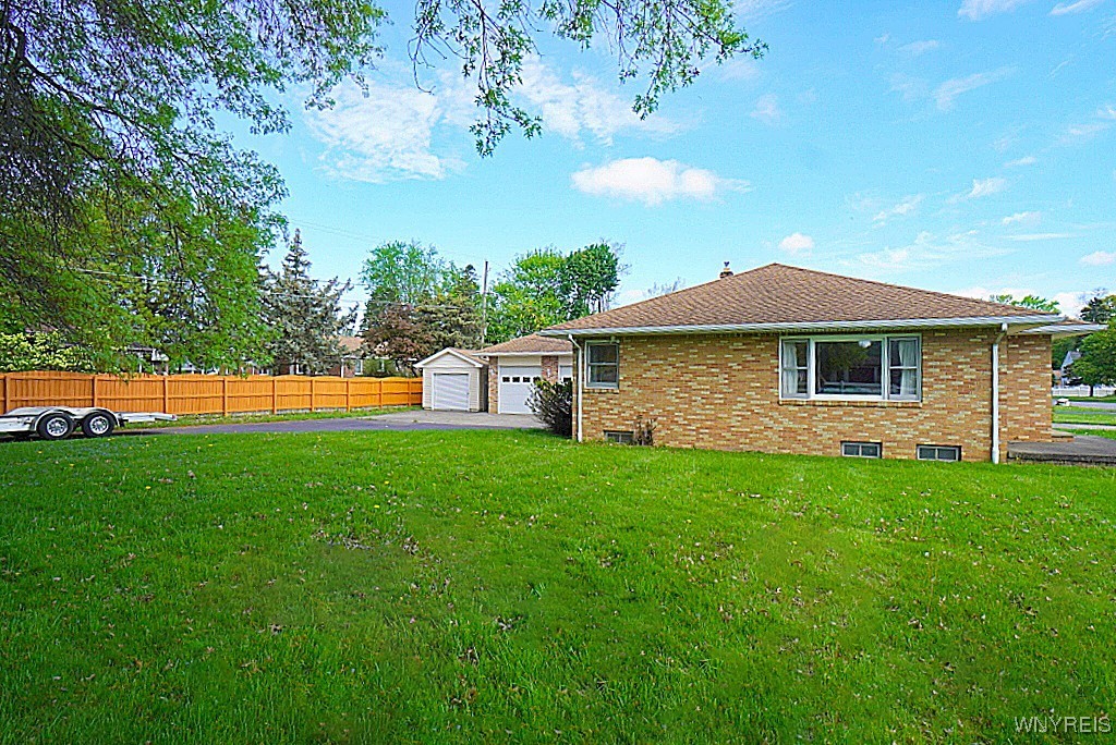 3738 Fuller Avenue, Hamburg, New York image 4