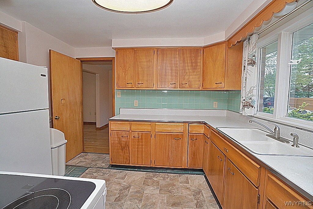3738 Fuller Avenue, Hamburg, New York image 20