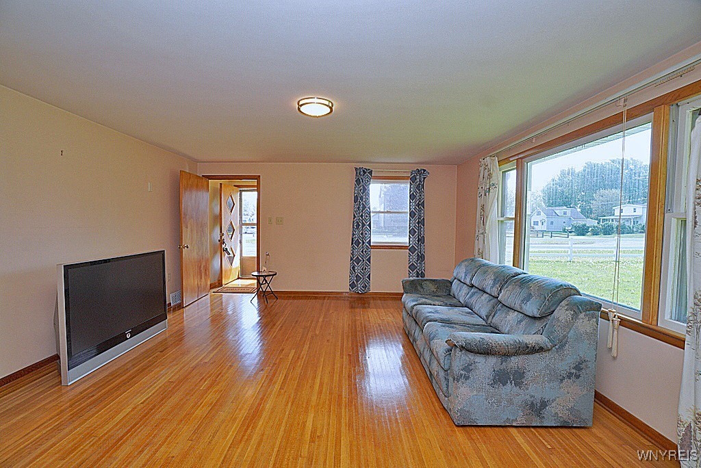 3738 Fuller Avenue, Hamburg, New York image 13