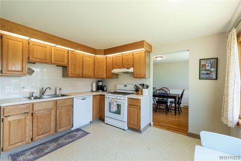 Tiny photo for 20 Evanshire Lane, Amherst, NY 14221 (MLS # B1684755)