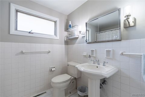 Tiny photo for 20 Evanshire Lane, Amherst, NY 14221 (MLS # B1684755)