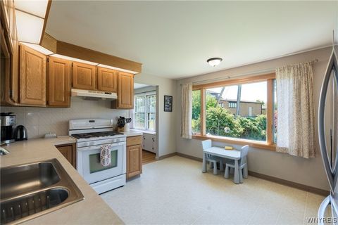 Tiny photo for 20 Evanshire Lane, Amherst, NY 14221 (MLS # B1684755)