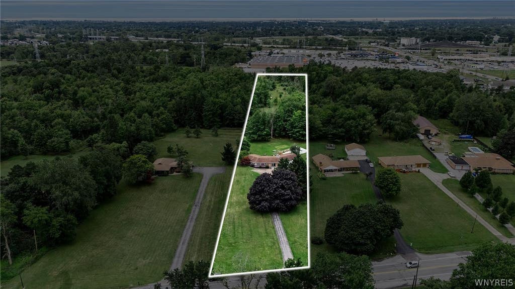Photo of 785 Orchard Park Road, West Seneca, NY 14224 (MLS # B1709789)