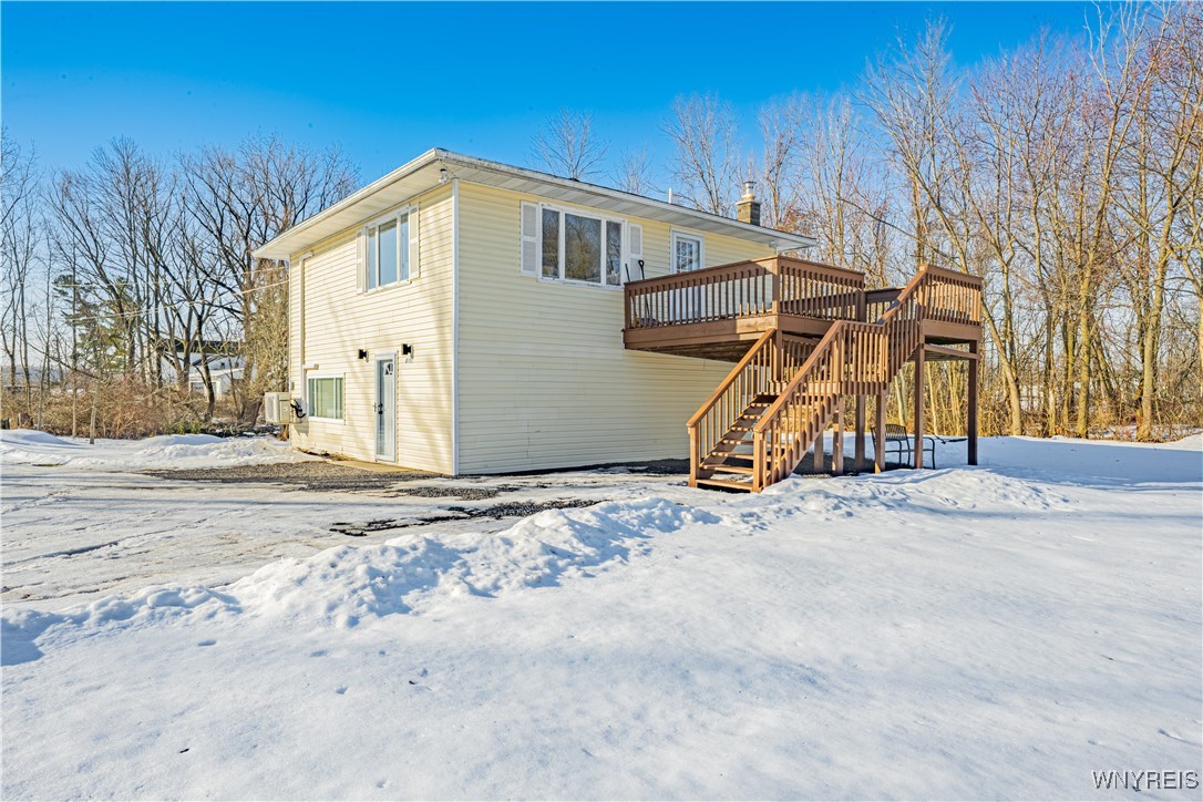 3151 W Lake Road, Wilson, New York image 1
