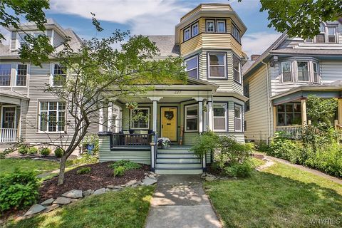 Photo of 227 Highland Avenue, Buffalo, NY 14222 (MLS # B1623079)