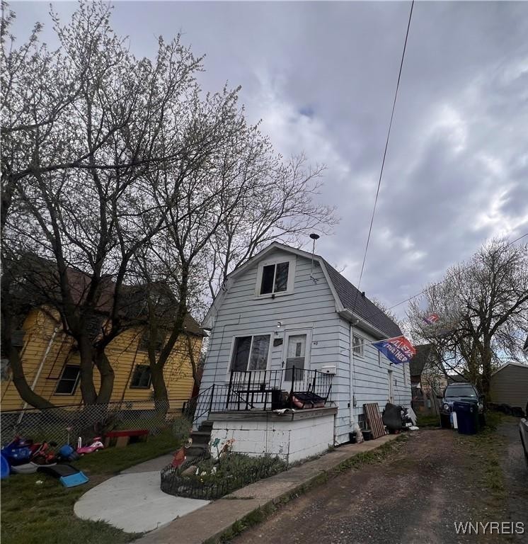 417 Hyde Park Boulevard, Niagara Falls, New York image 2