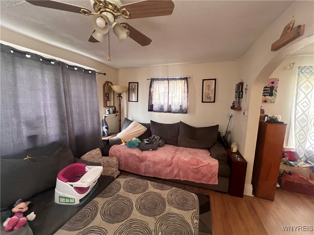 417 Hyde Park Boulevard, Niagara Falls, New York image 4