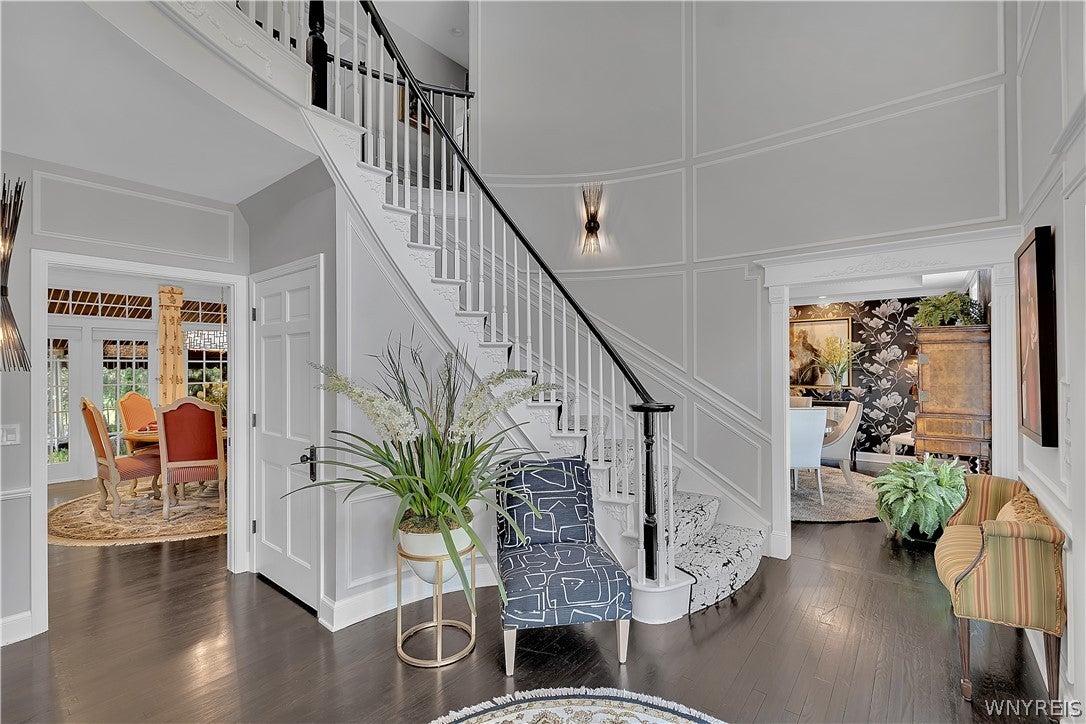 163 Roxbury Park