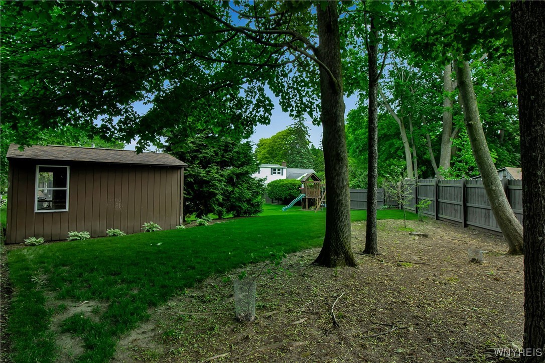 4825 Crestwood Drive, Hamburg, New York image 24