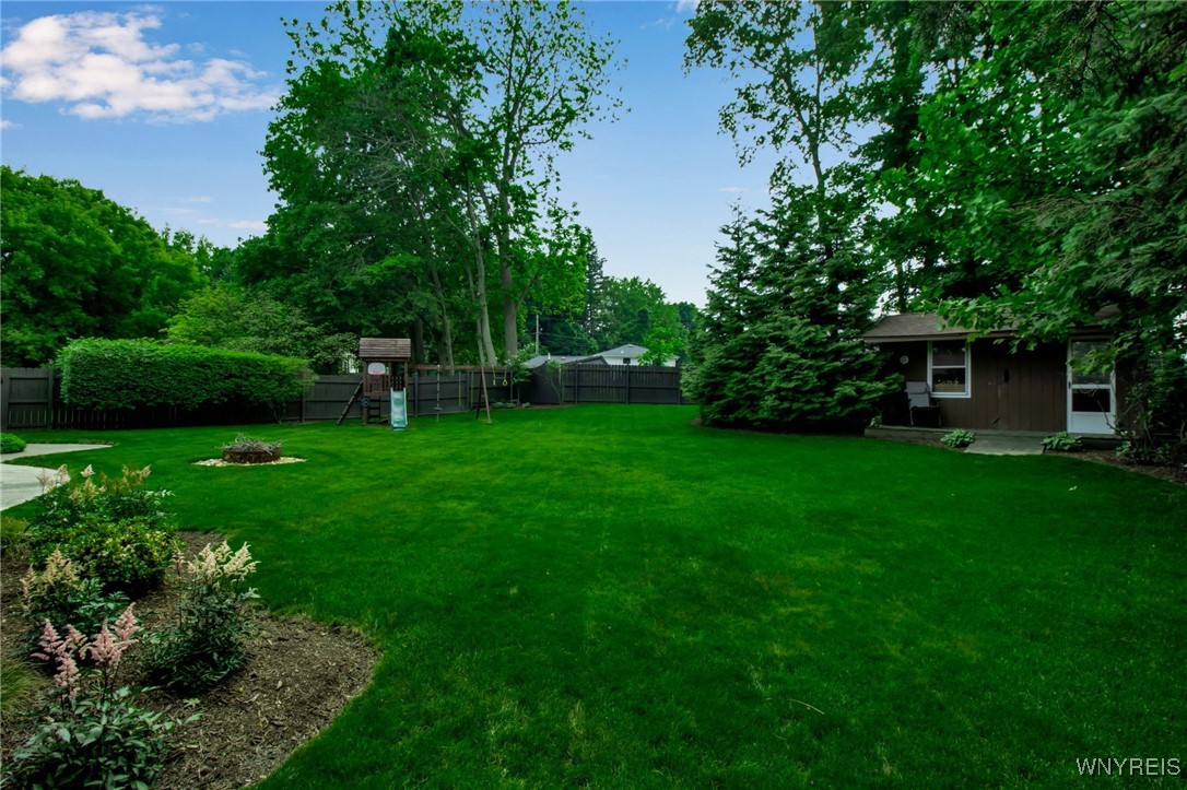 4825 Crestwood Drive, Hamburg, New York image 23