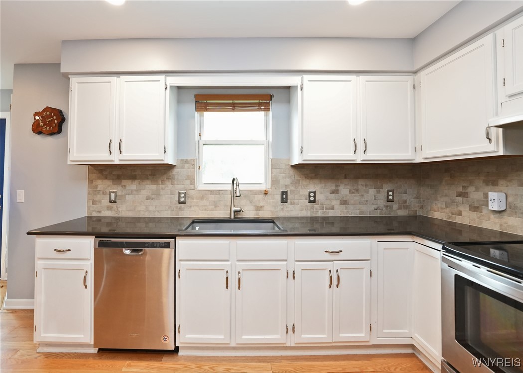 4302 Manor Lane, Hamburg, New York image 7