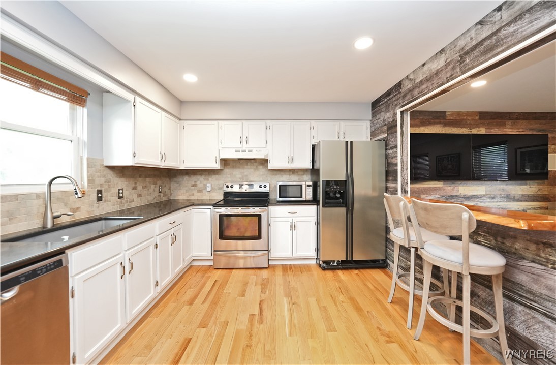 4302 Manor Lane, Hamburg, New York image 5