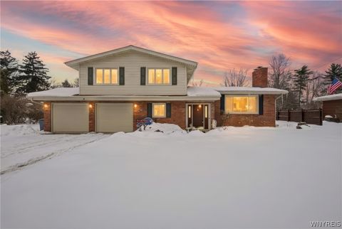 Homes For Sale - 427 Cherry Lane<br/> Lewiston, NY 14092