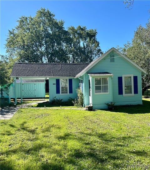 Photo of 1552 Cox Road, Grand Island, NY 14072 (MLS # B1714330)