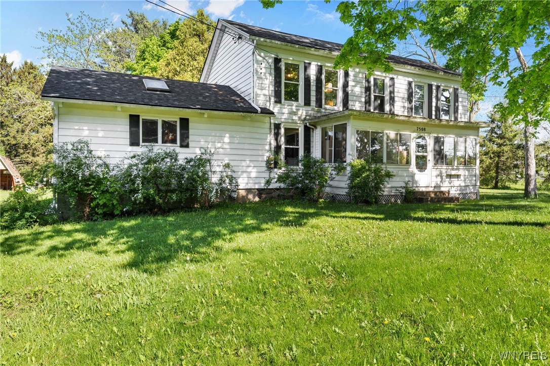 7508 Lakeside Road, Ontario, New York image 1