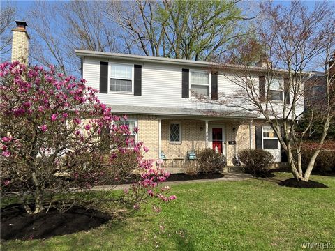 Photo of 41 Kingswaye Drive, Amherst, NY 14221 (MLS # B1680573)