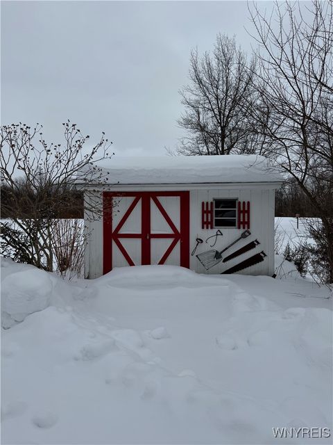 Tiny photo for 90 Rainbow Park, Wilson, NY 14301 (MLS # B1660651)