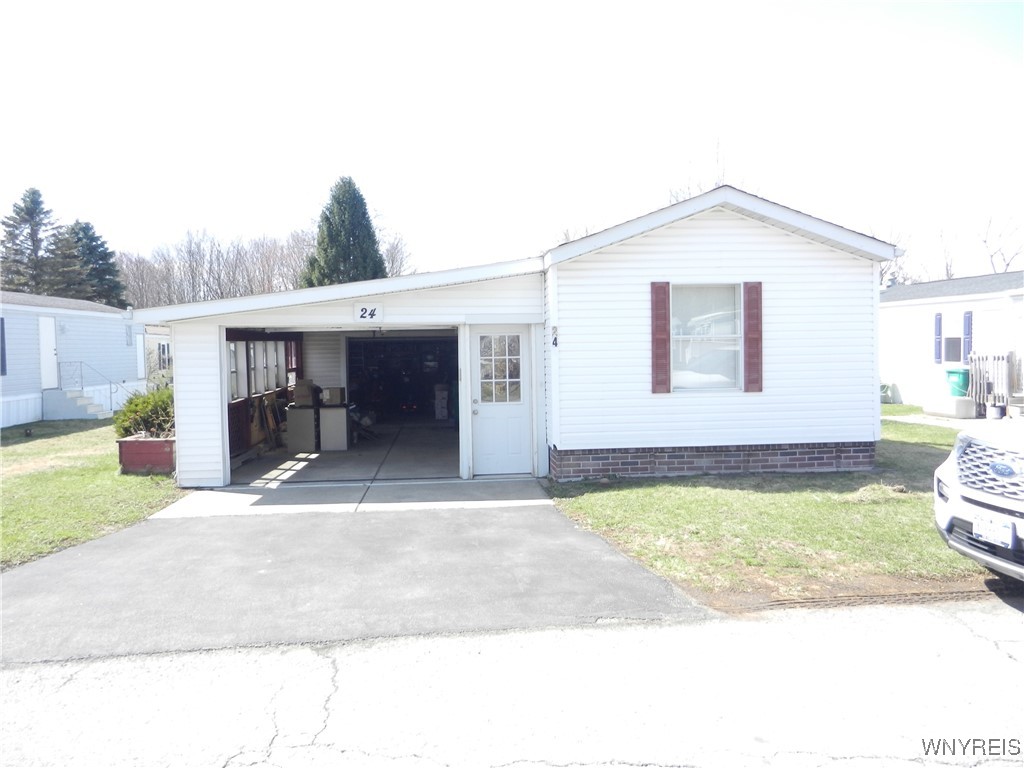 5455 Southwestern Boulevard #24, Hamburg, New York image 1