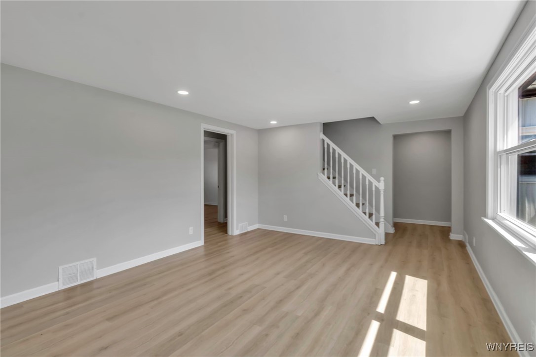 12482 Broadway Street, Alden, New York image 15
