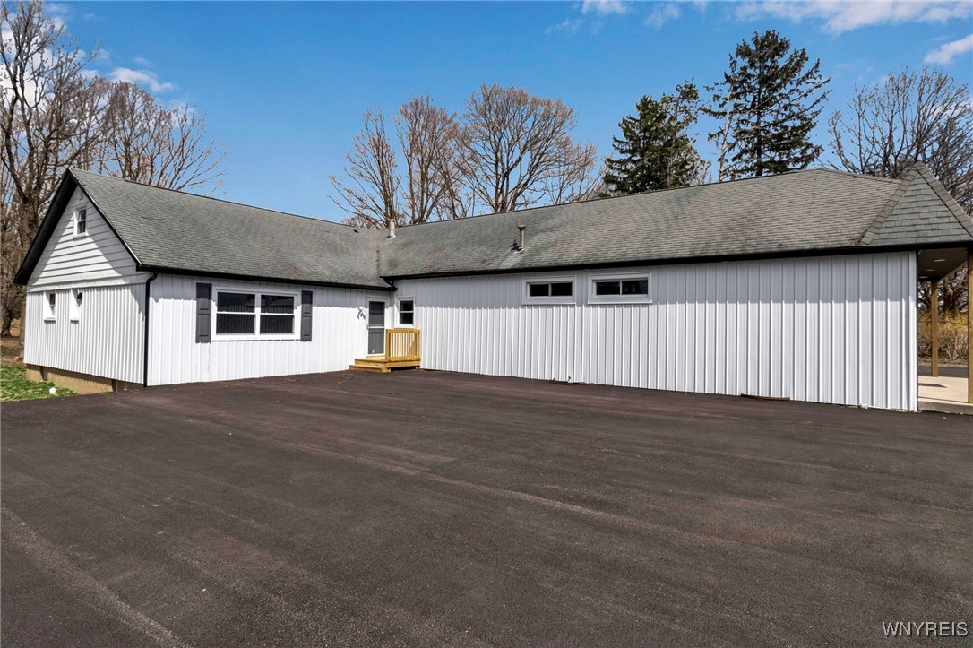 12482 Broadway Street, Alden, New York image 5