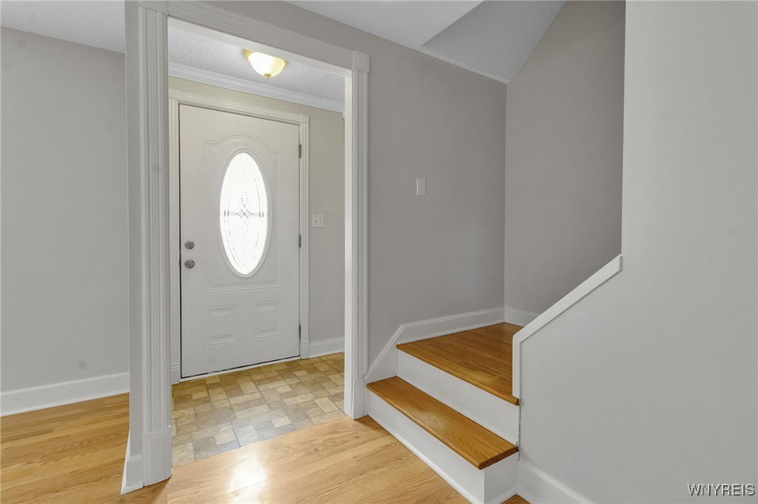 21 Keats Avenue, Tonawanda, New York image 4